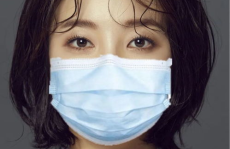小姐姐都戴白色口罩吗,揭秘小姐姐们偏爱白色口罩的奥秘